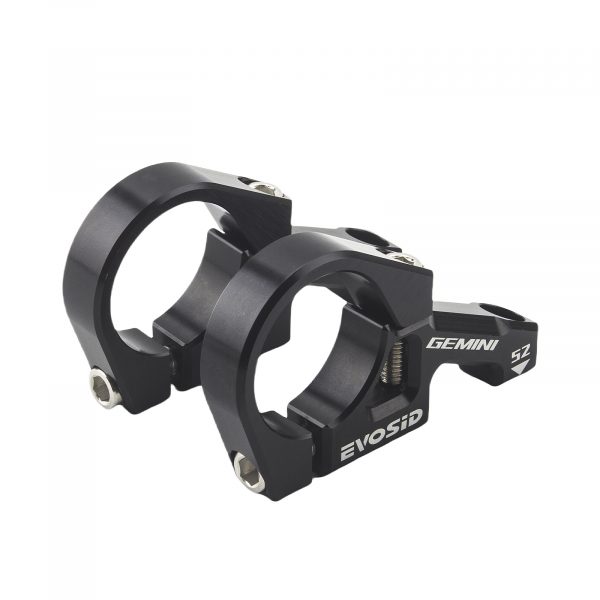 Tee integrada 52mm p/manillar 31.8 negra