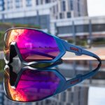 Lentes polarizados marco negro/azul mica morada